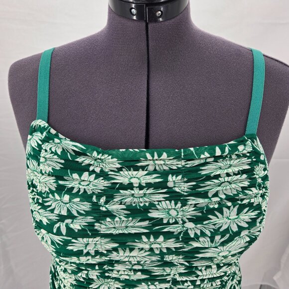 630-14 NWT Torrid Green Floral Mesh Cropped Shirred Cami Top Size 00 (10/12) NEW - Picture 3 of 15